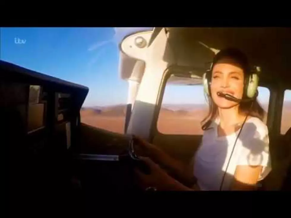 Angelina Jolie Successfully Flies Plane Over Namibia [VIDEO]