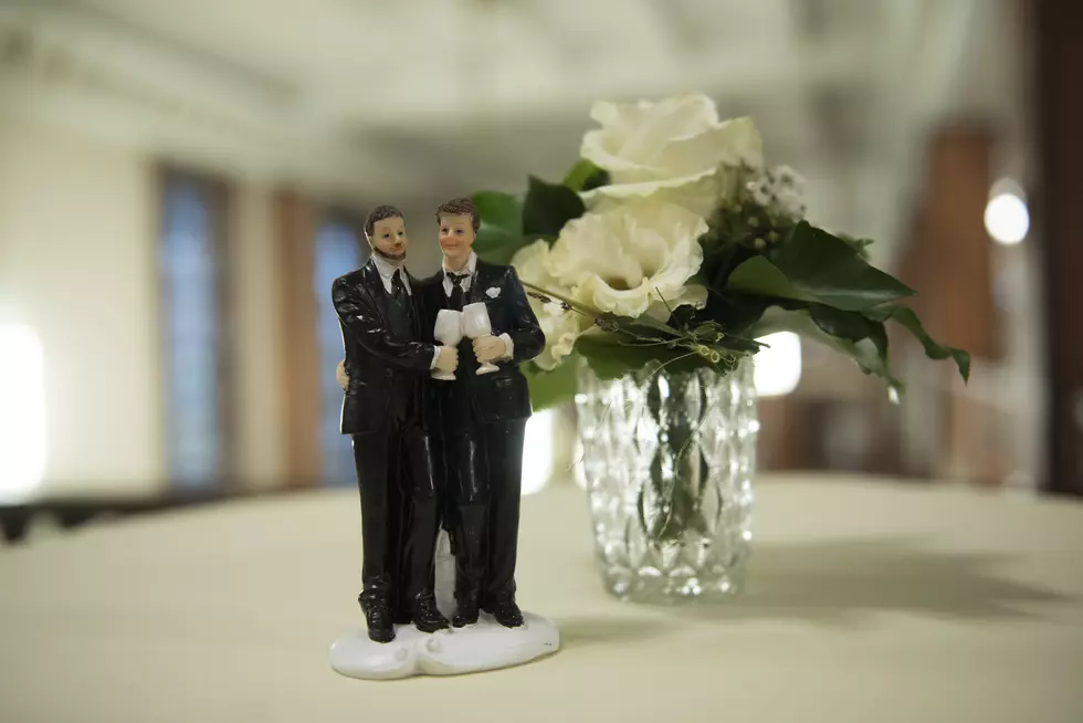 Texas Wedding Venue Denies Gay Wedding, Gets Dropped by the Knot