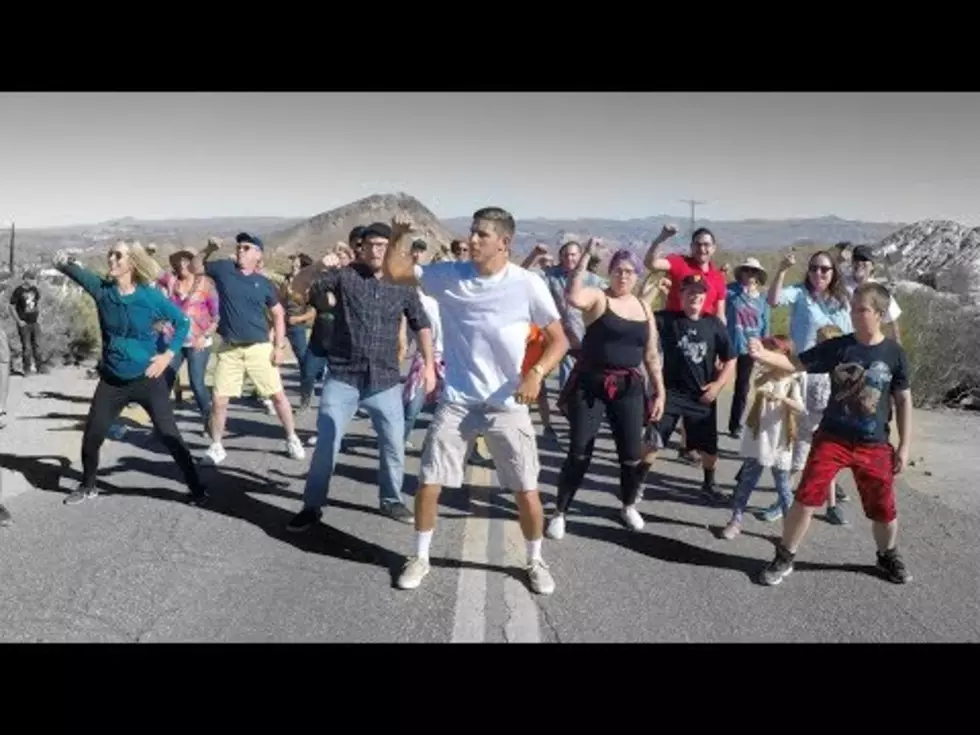 Guy Films Himself Dancing With 1,000 Strangers All Over the World [VIDEO]