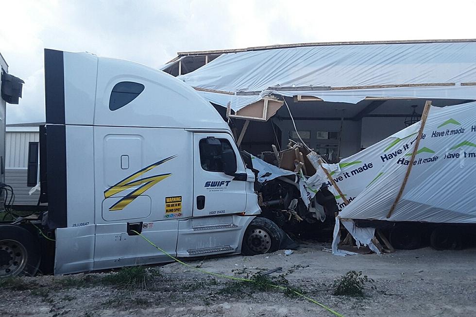 Semi Truck Loses Control On I-20 Rams Into Bossier Mobile Homes