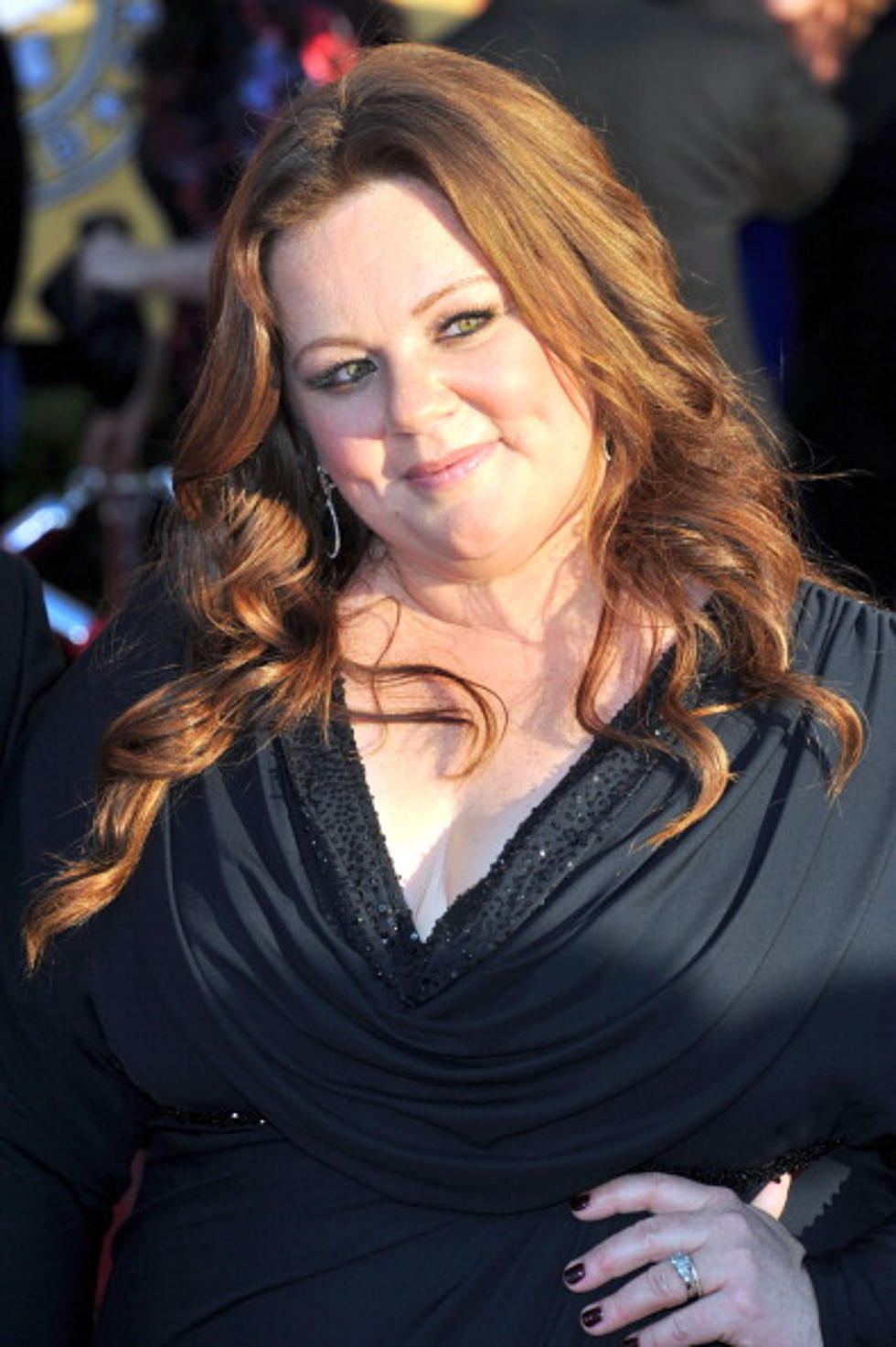 Melissa McCarthy of  “Mike & Molly” is Starting Her Own Plus-Size Clothing Line [PHOTOS]