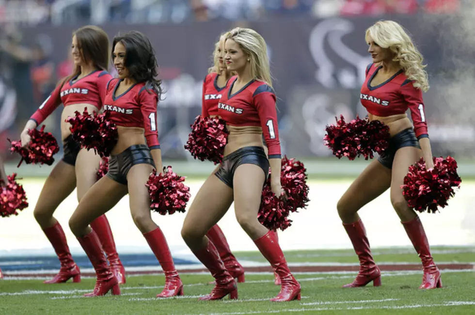 Sexiest  NFL Cheerleader Outfits