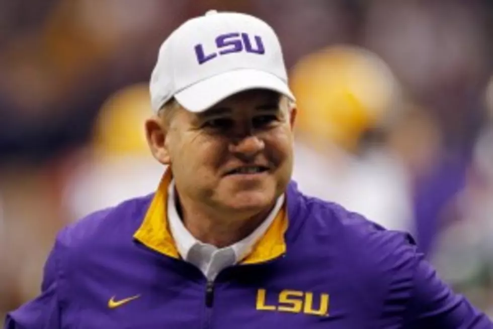 Les Miles Speaks About Arkansas Offer at Press Conference!
