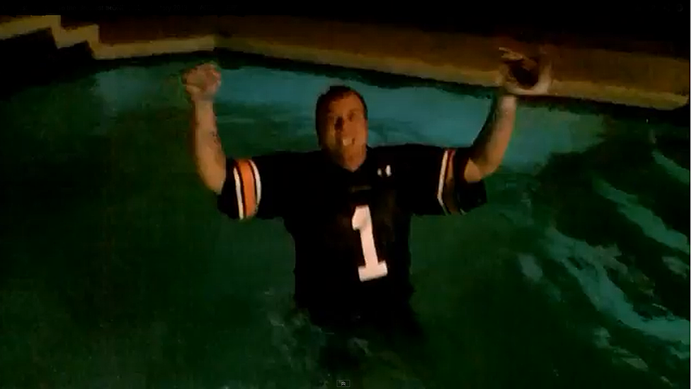 Auburn Fan Goes Crazy After Win Over Alabama, Jumps In Pool With Clothes On [VIDEO]