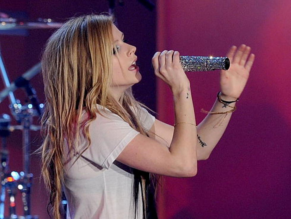 Avril Lavigne Is Back!