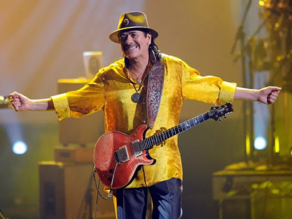 Grammy Winner Carlos Santana to Write Memoir