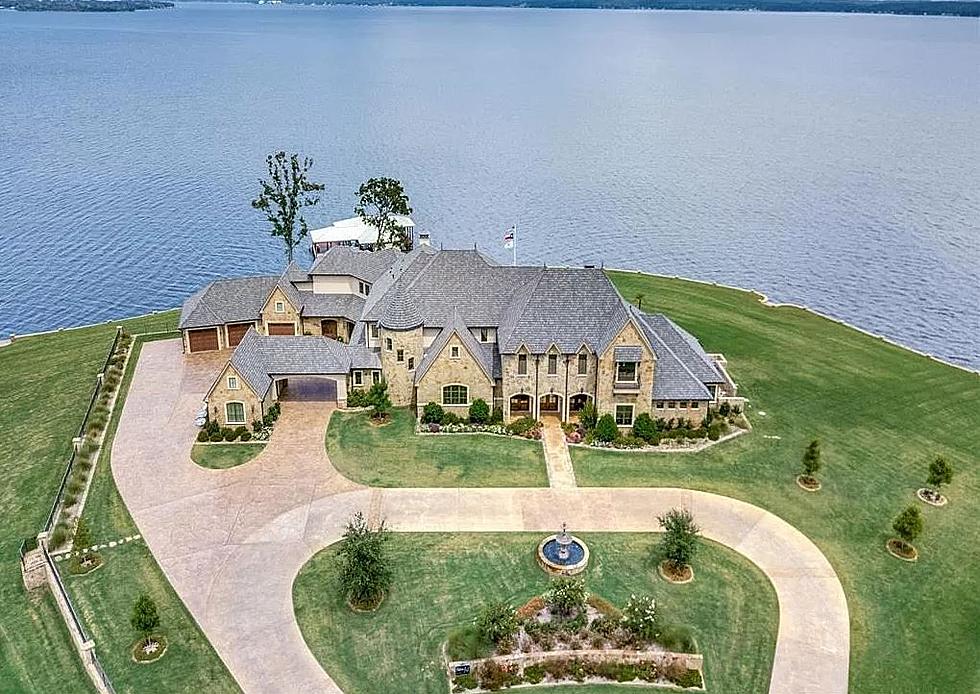 Magnificent Lake Palestine Dream Home Has It's Own Helipad