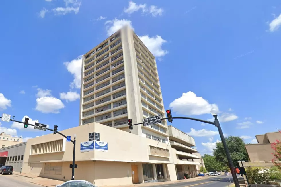 Bricks Falling From Hotel Lead To Road Shutdown In Tyler
