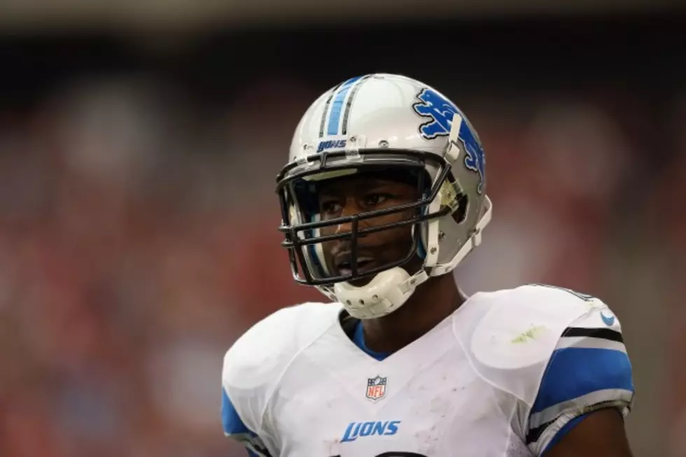 Detroit Lions Receiver Nate Burleson Wrecks While Trying to Save Pizza