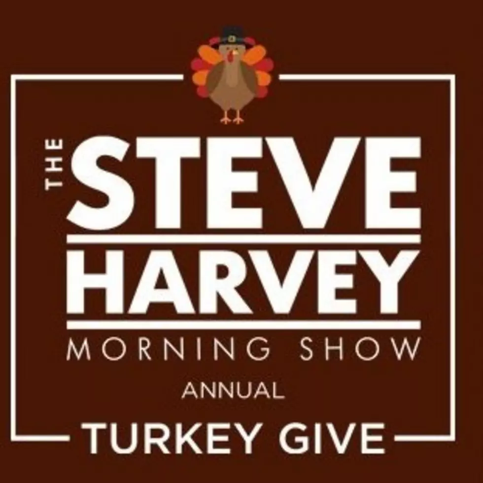Steve Harvey Has Turkeys For East Texas
