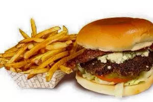 The Best Damn Thing I Ate In East Texas: Jucys Black &#038; Bleu Burger