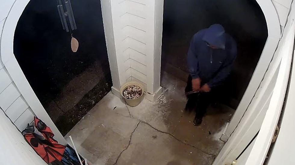 Kilgore Police Looking For Porch Pirate Seen On Video