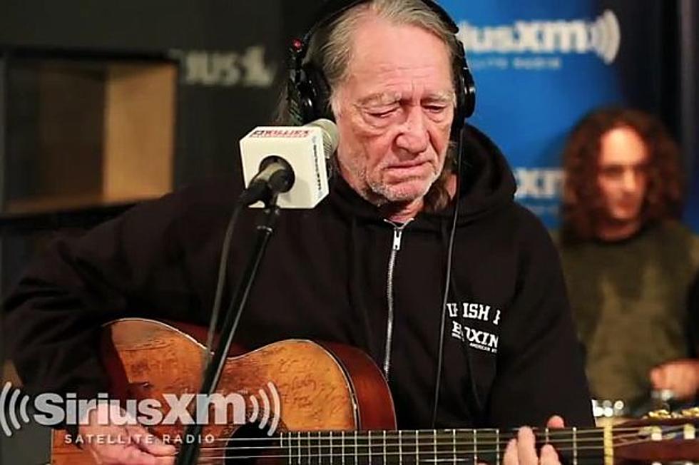 Willie Nelson Covers Pearl Jam’s ‘Just Breathe’ [VIDEO]