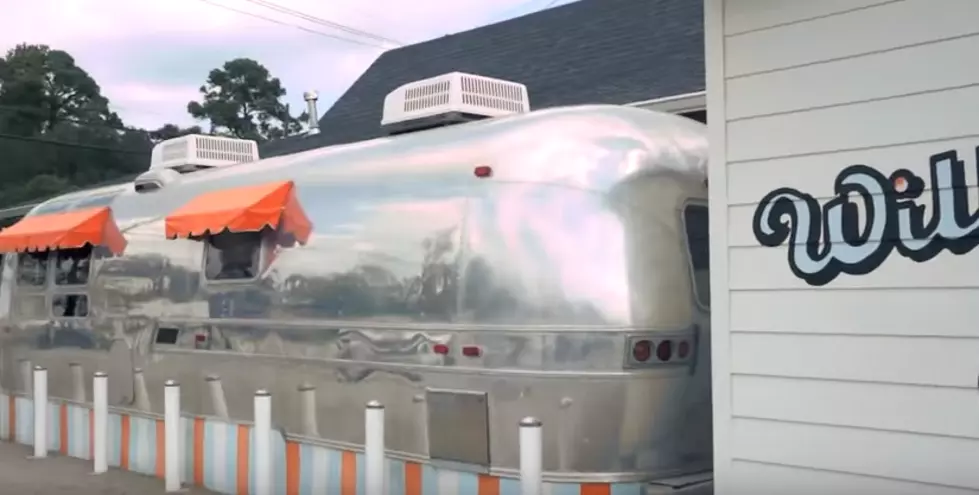One Texas Restaurant Serves up Burgers in an Airstream Trailer