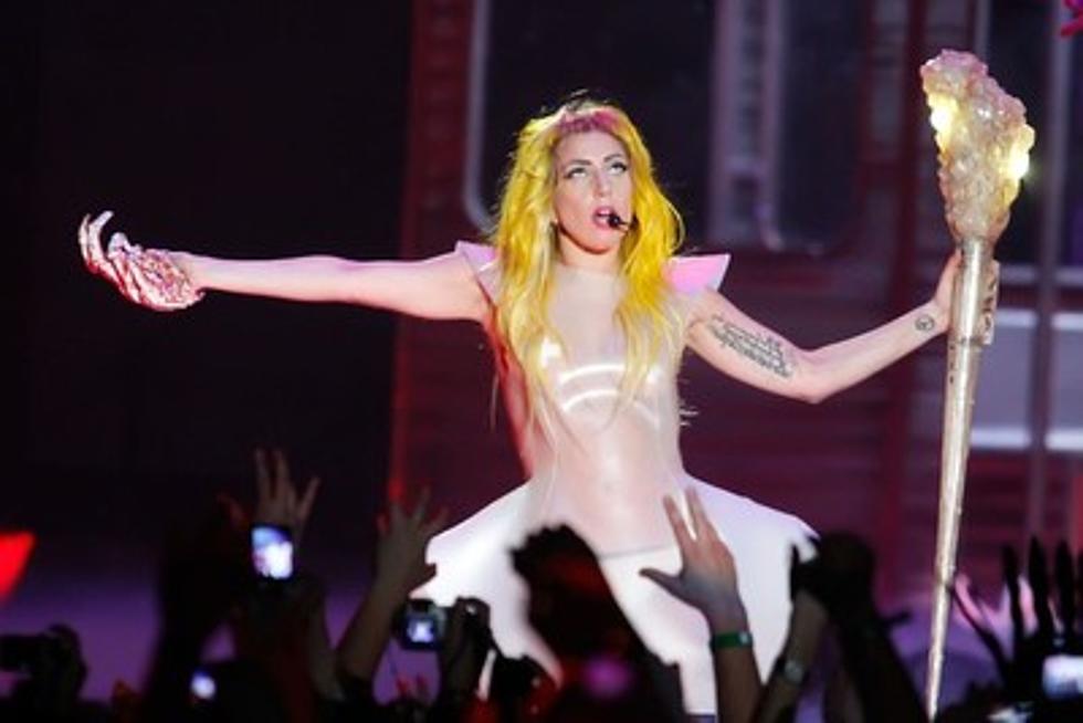Lady Gaga suprises fans again