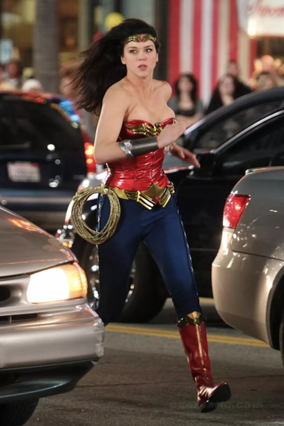 The New Wonder Woman In Action [PICS]