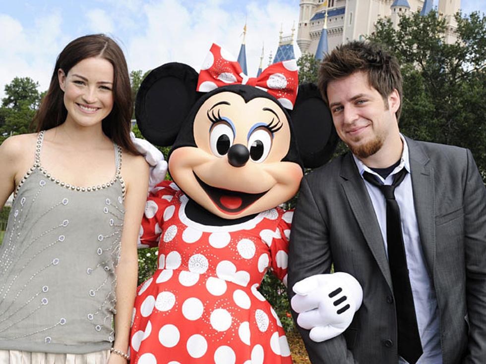 ‘American Idol’ Winner Lee DeWyze Engaged to Actress from His ‘Sweet Serendipity’ Video
