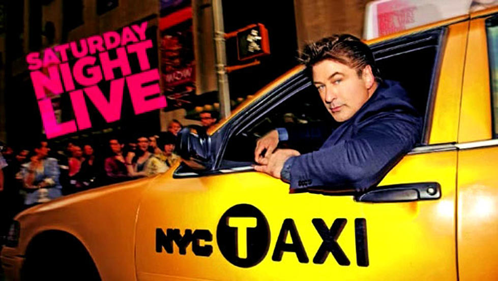 Alec Baldwin Kicks Off 37th Season of SNL Saturday Night [VIDEO]