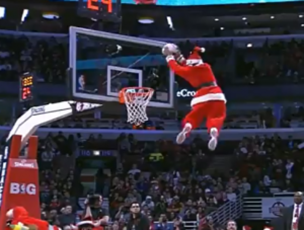Santa Goes Down Hard at a Bulls Vs Rockets Game [VIDEO]