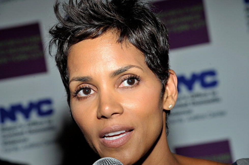 Halle Berry Don’t Play! Watch Her Freak Out on Paparazzi [VIDEO]