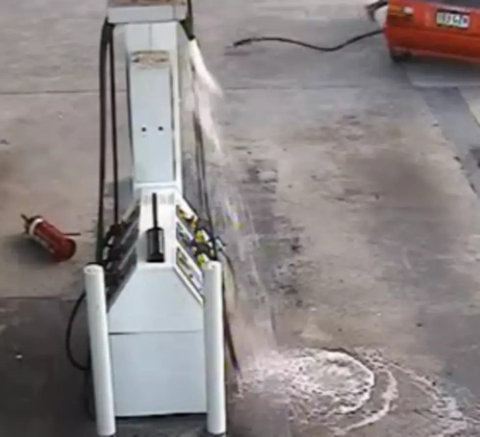 EPIC FAIL: The Worst Gas Thieves on the Planet [VIDEO]