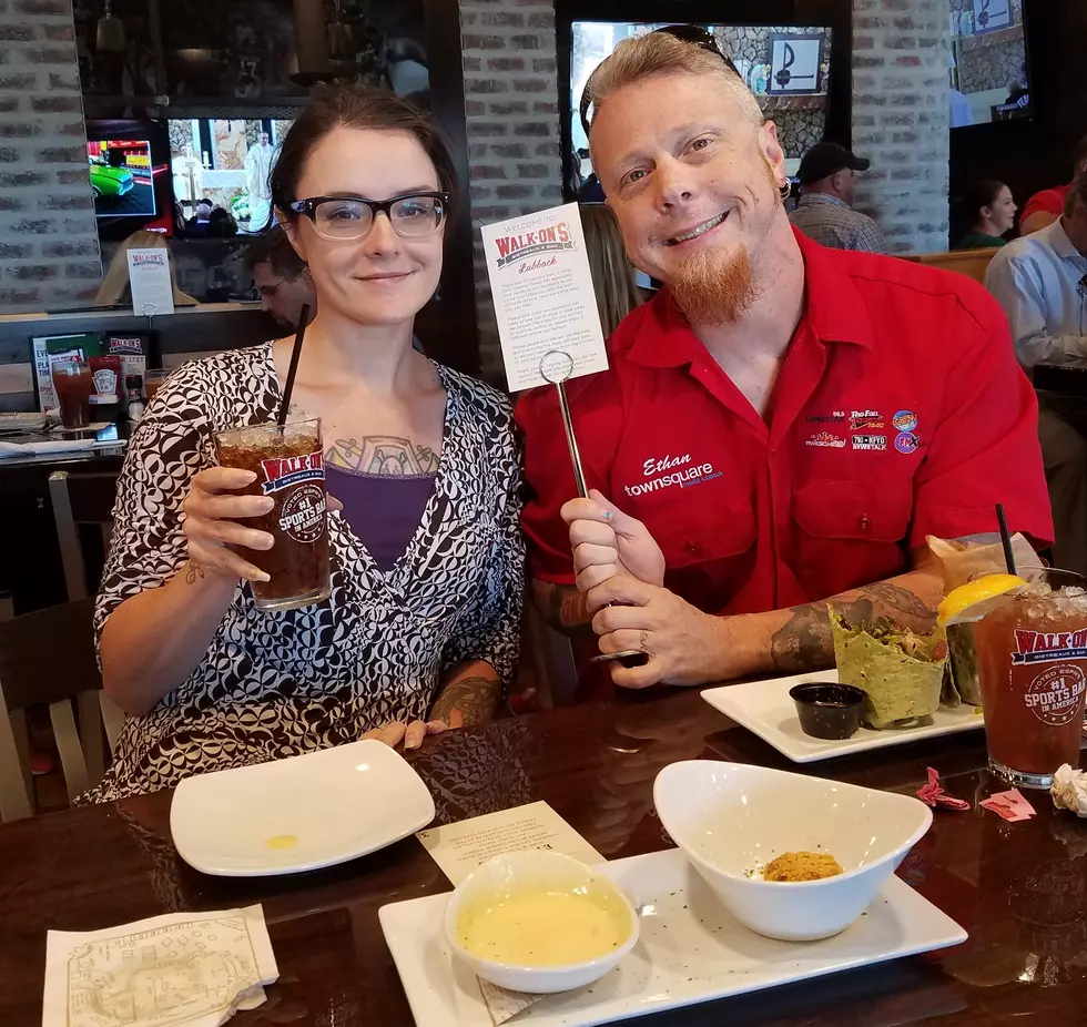 E and Renee Review Walk-On’s Bistreaux and Bar in Lubbock