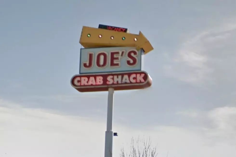 It’s Official: Joe’s Crab Shack Is On the Auction Block