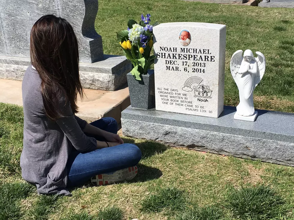 Mother Seeks Lubbock’s Help to Retrieve Stolen Angel Statue From Her Baby’s Grave