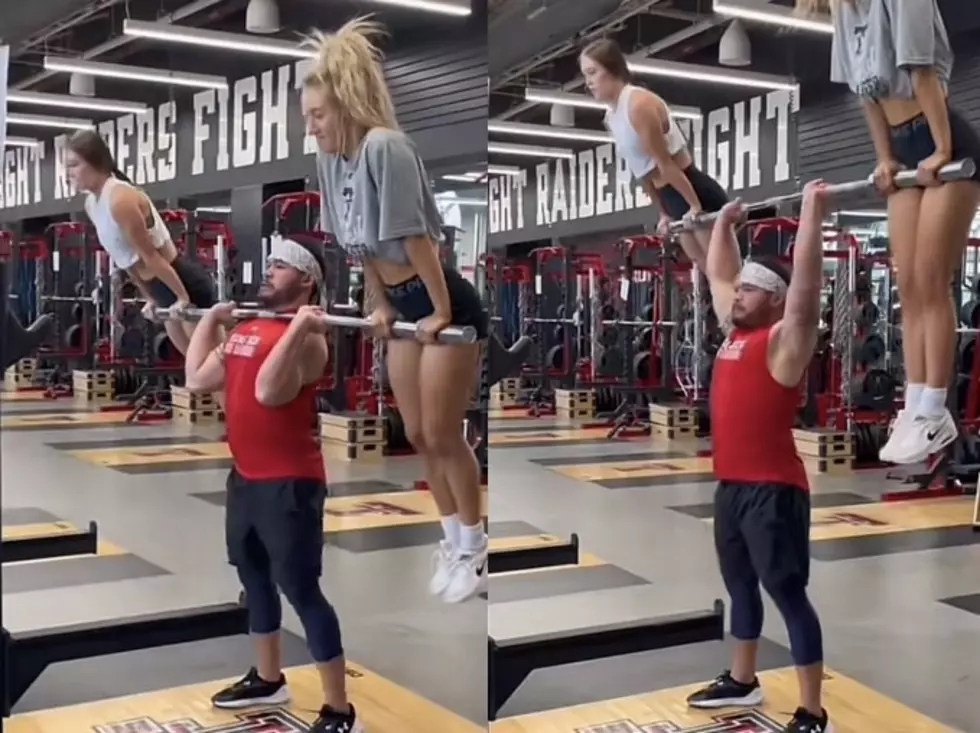 Texas Tech Cheerleader Goes Viral Push Pressing Teammates [Video]