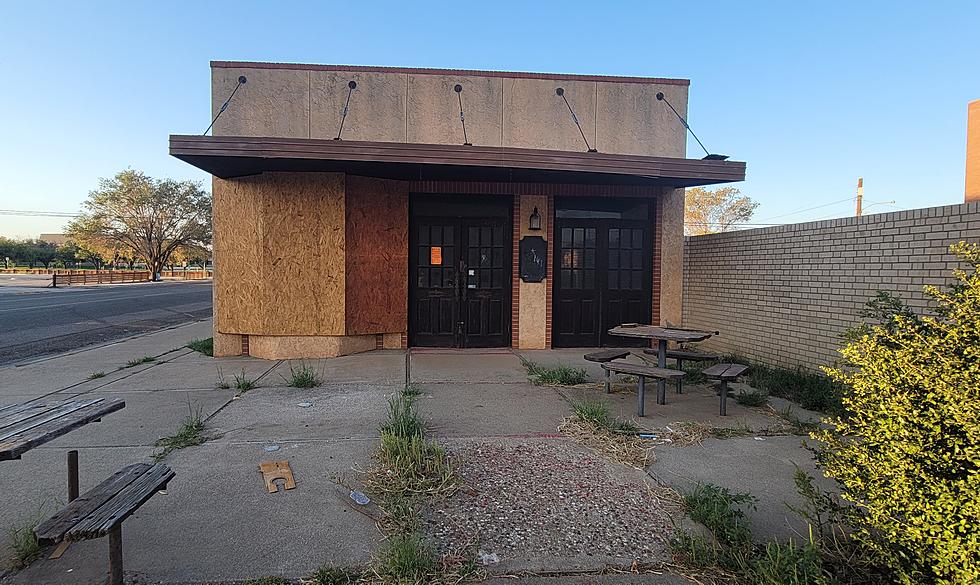 West Texas Explorer: Abandoned Red Carpet Cafe at 1099 Avenue L