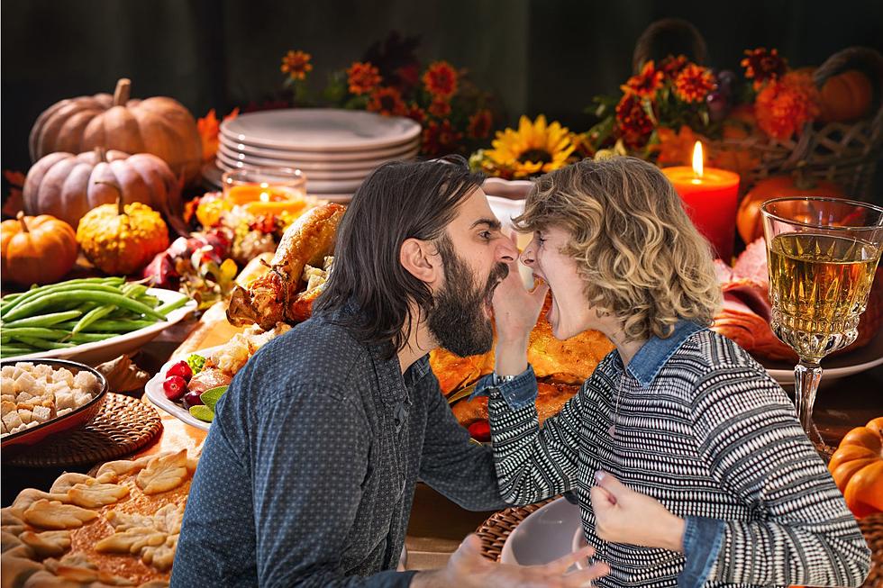Top Topics Texans Should Avoid at Thanksgiving Dinner