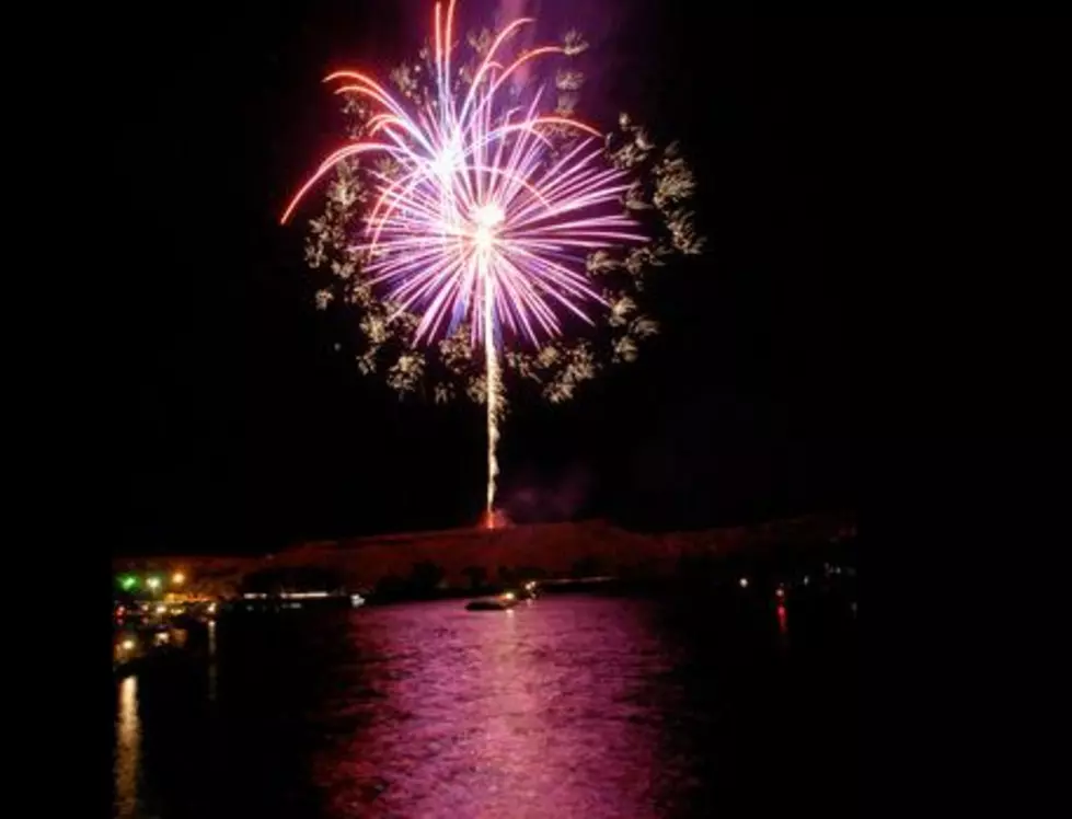 Kool FM's 2013 Buffalo Springs Lake Fireworks Extravaganza!