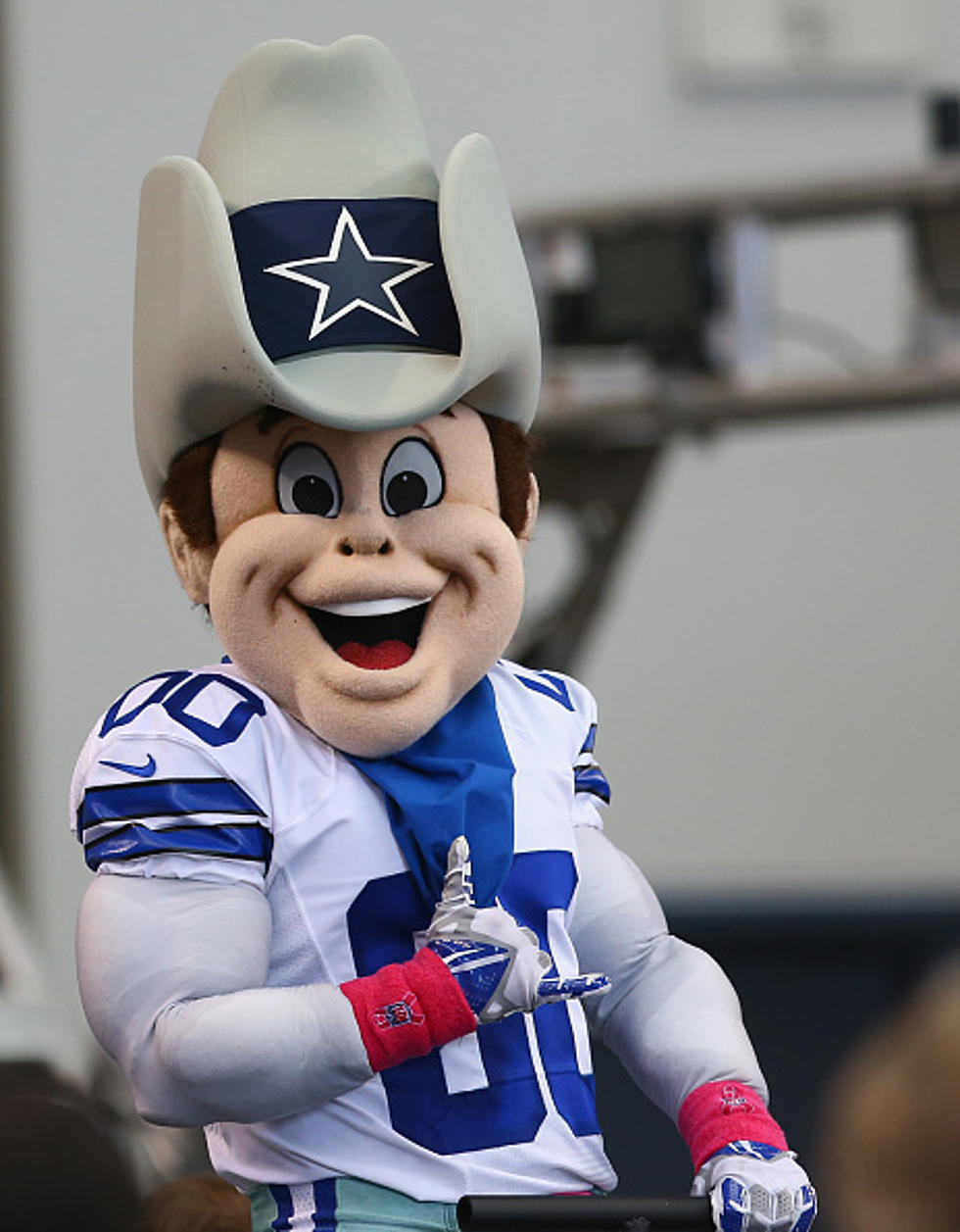 TxDOT and the Dallas Cowboys Team Up For the “Drive Clean Texas” Campaign