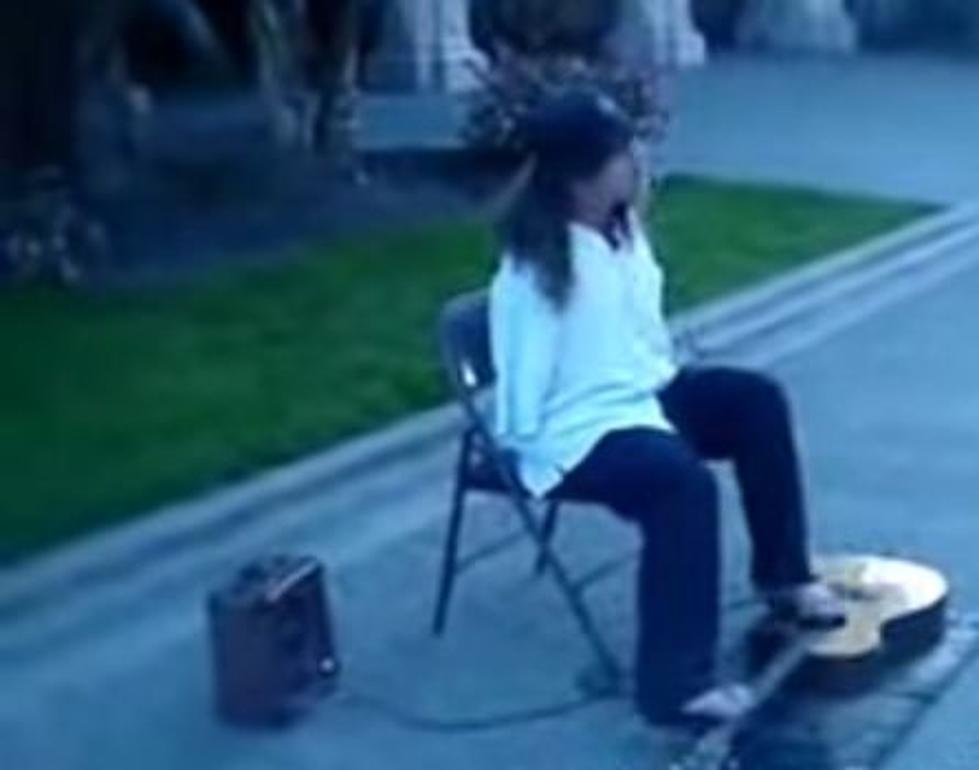 A Guy With No Arms Plays ‘Drift Away’ [VIDEO]