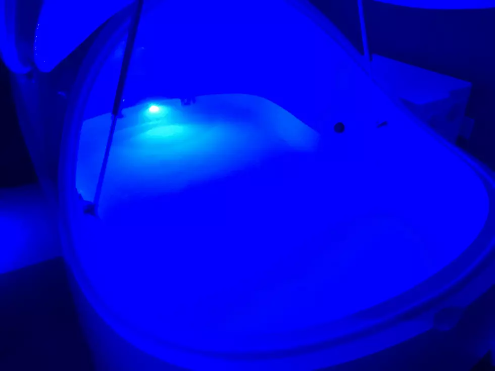 Floating in a Sensory Deprivation Tank Is Strange and Cool [PICS + VIDEO]