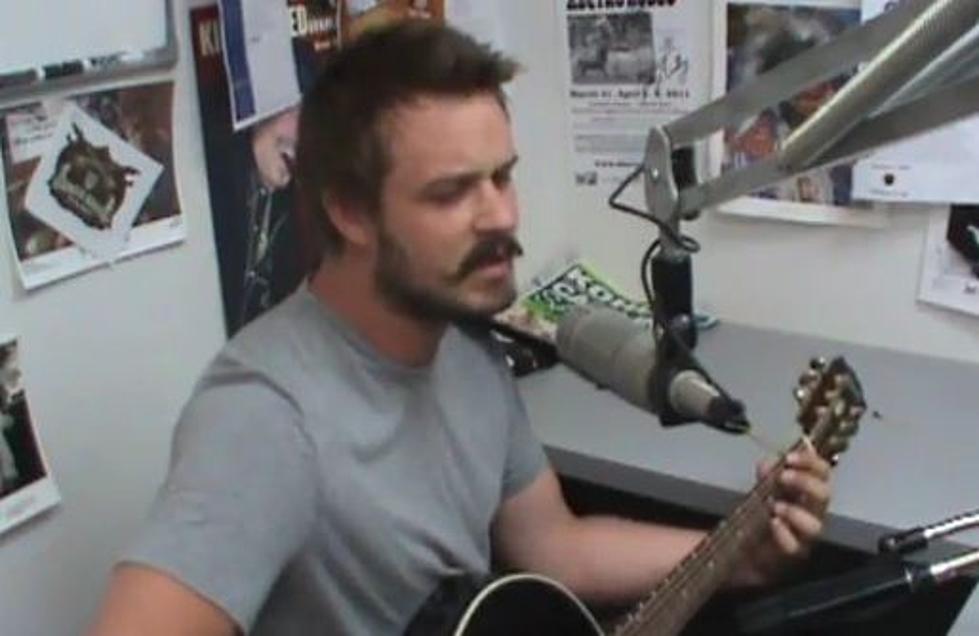Ace Crayton of Thieving Birds Performs “Chasin’ My Tail” at 99.5 The Bear [VIDEO]