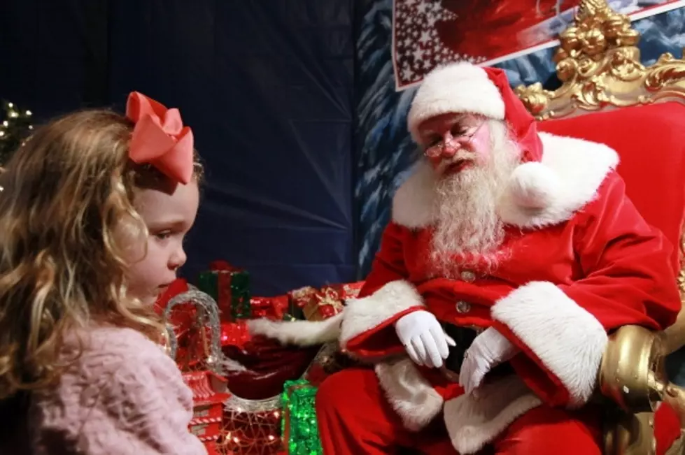 Here Comes Santa Claus On The Top 9 At 9 [VIDEO]