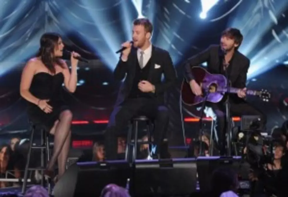 Lady Antebellum&#8217;s Hillary Scott Chosen By Cosmopolitan in Top Group with Actresses [VIDEO]