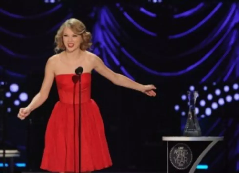 Taylor Swift in Serious Talks for Major Character in &#8220;Les Miserables&#8221; [VIDEO]