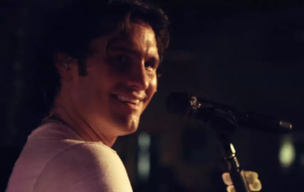 Joe Nichols Shares Behind the Scenes Experience with Fans [VIDEO]