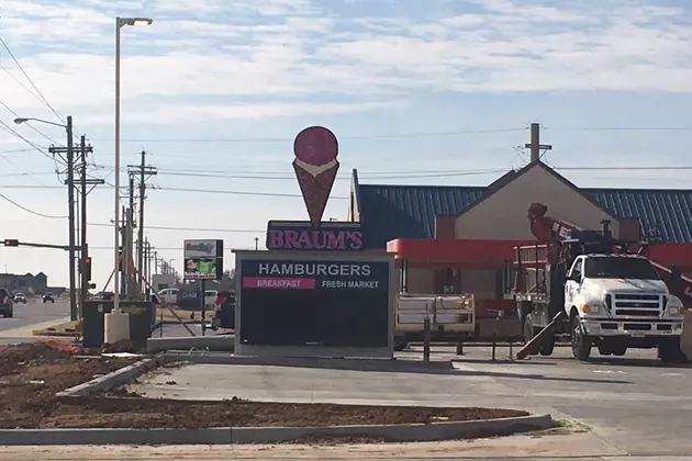 Signs Are Now Up at Lubbock&#8217;s Highly-Anticipated Braum&#8217;s Restaurant