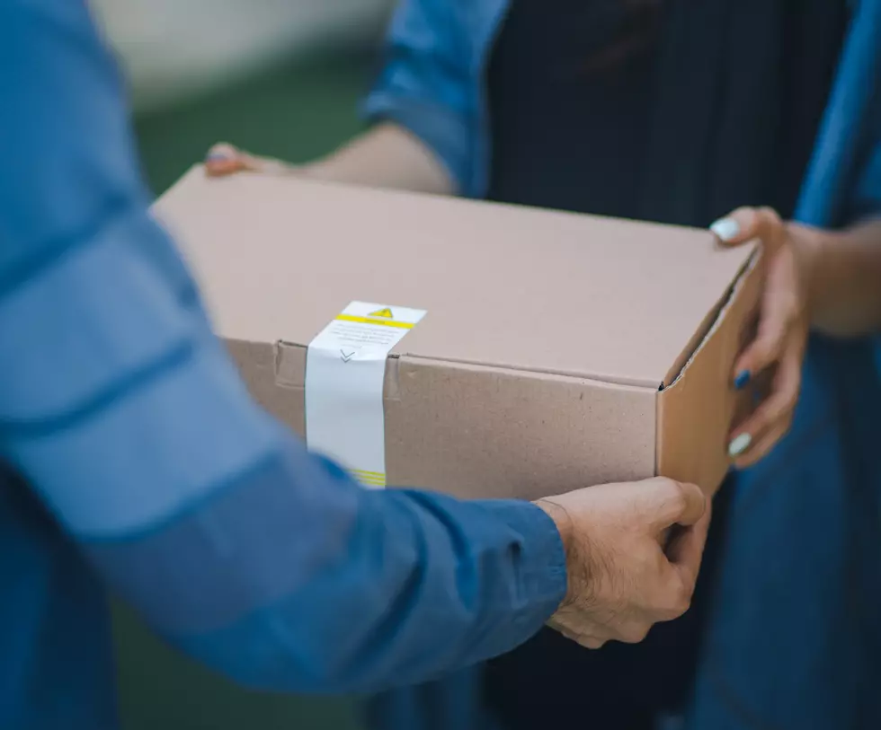Here’s How to Give Your Amazon Delivery Driver A Tip For Free