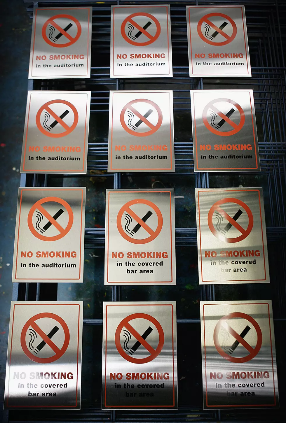 No Smoking Signs May Actually Encourage Smokers to Light Up
