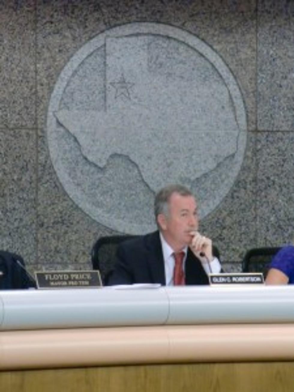 Lubbock Mayor Glen Robertson Suggests Reducing His Staff to Avoid More New Hires