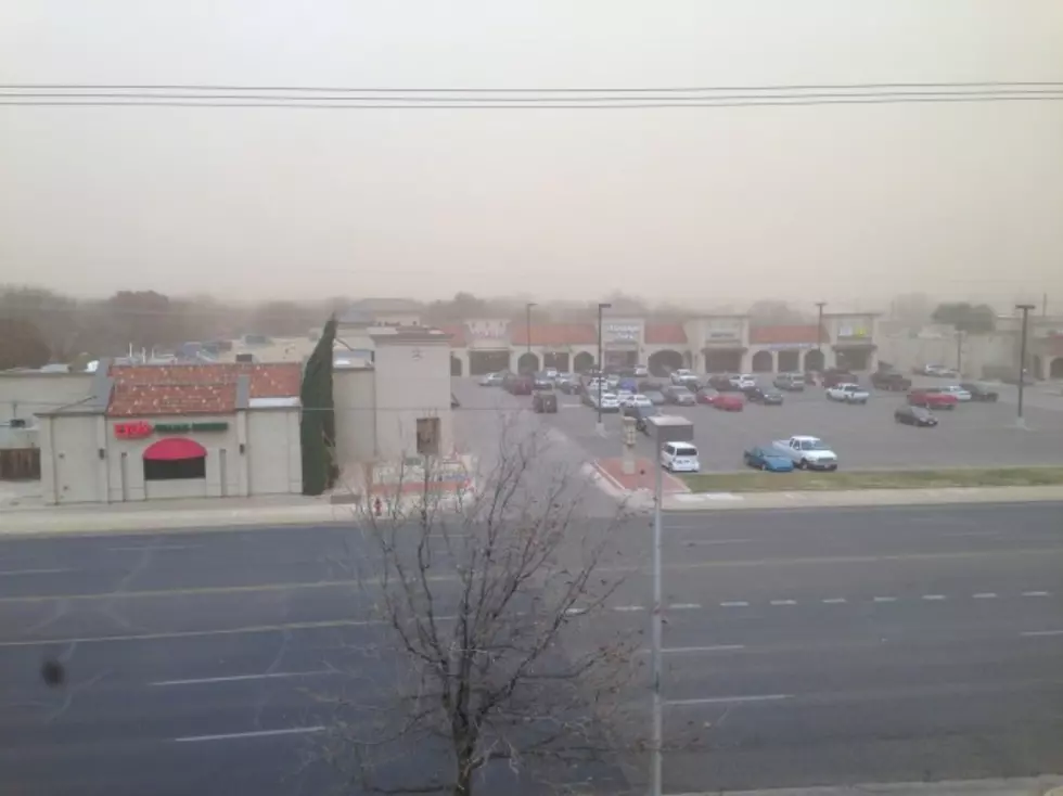 One Dead, 20 Injured in Wrecks During Dust Storm Near Lubbock