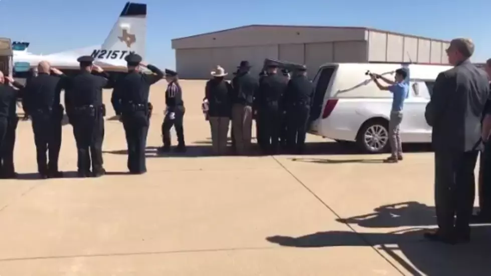 Officer Floyd East, Jr.’s Body Returns Home to El Paso [Videos]