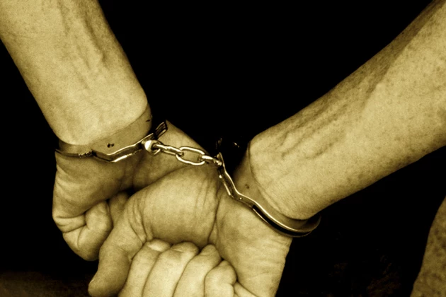 Handcuffed Texas Man Who Shot Deputies Identified