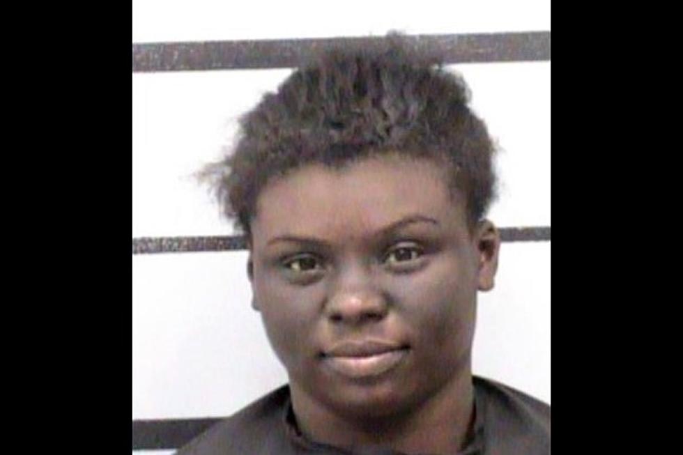 Police: Lubbock Woman Beats Boyfriend With Car Jack, Hits Him With Car