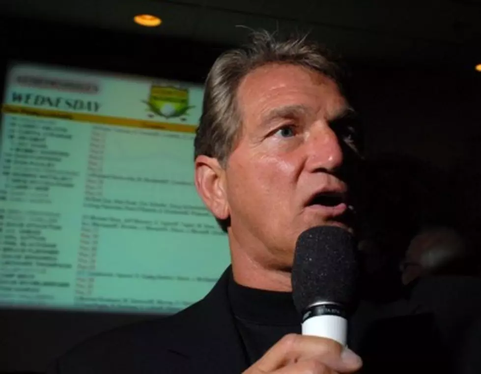 Joe Theismann Needs Help with the Names of the Patriots Running Backs