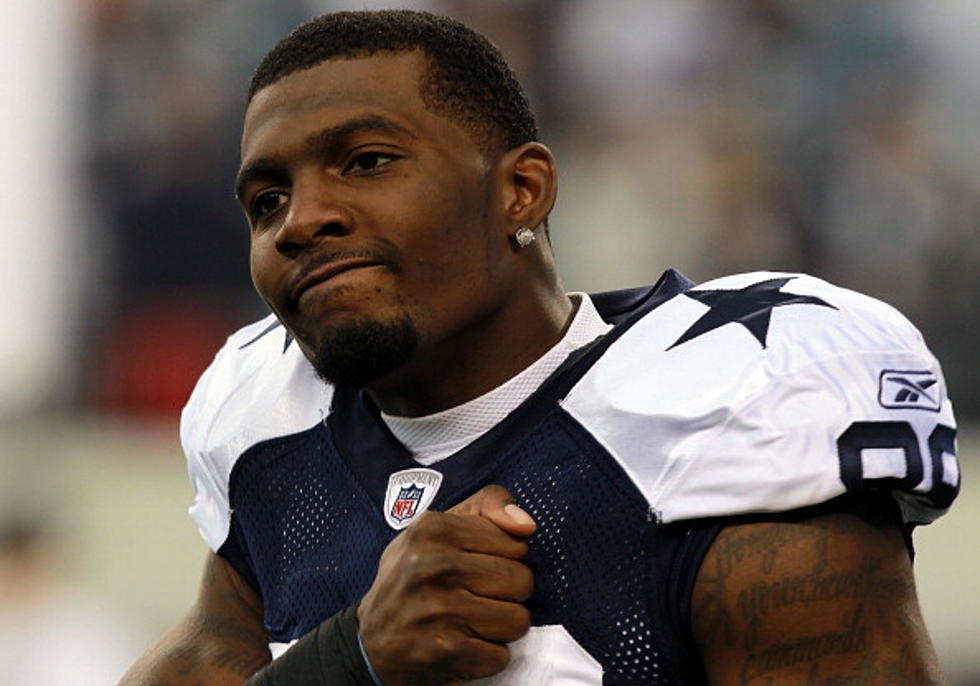 Dallas Cowboys Receiver Dez Bryant Arrested On Domestic Violence Charge